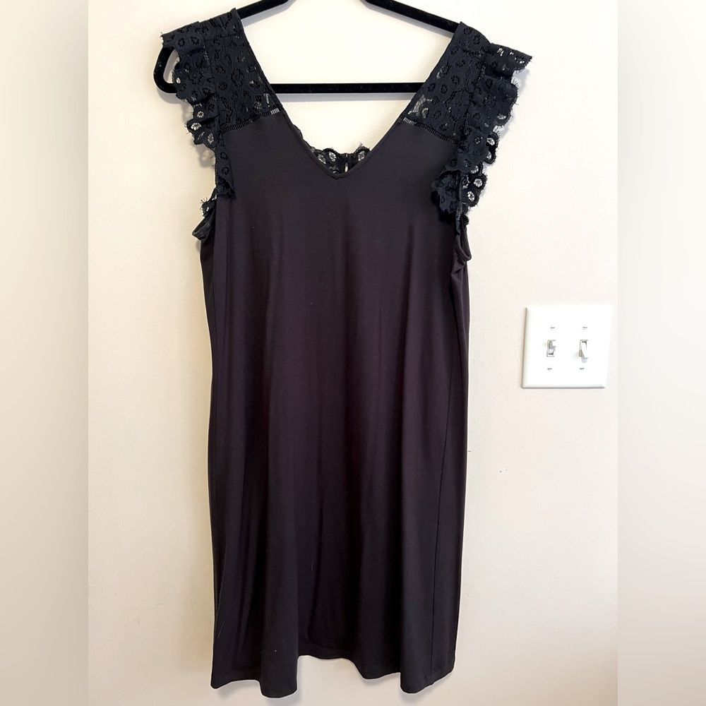 LOFT PETITE BLACK SHIFT DRESS , LACE SLEEVED - SIZE LP - NWT
